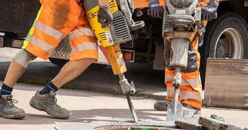 Arbeit in der Kanaltechnik: Berufe, die Infrastruktur am Laufen halten