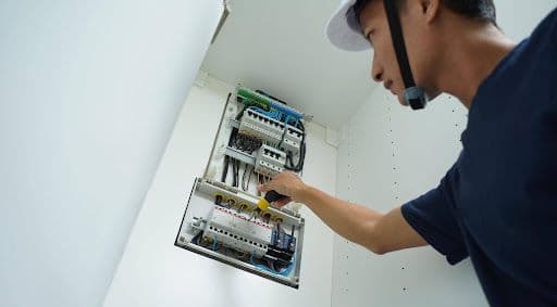Elektroniker-Ausbildung im Raum Passau: Wie der Einstieg bei Elektrotechnik Zeilberger aussieht