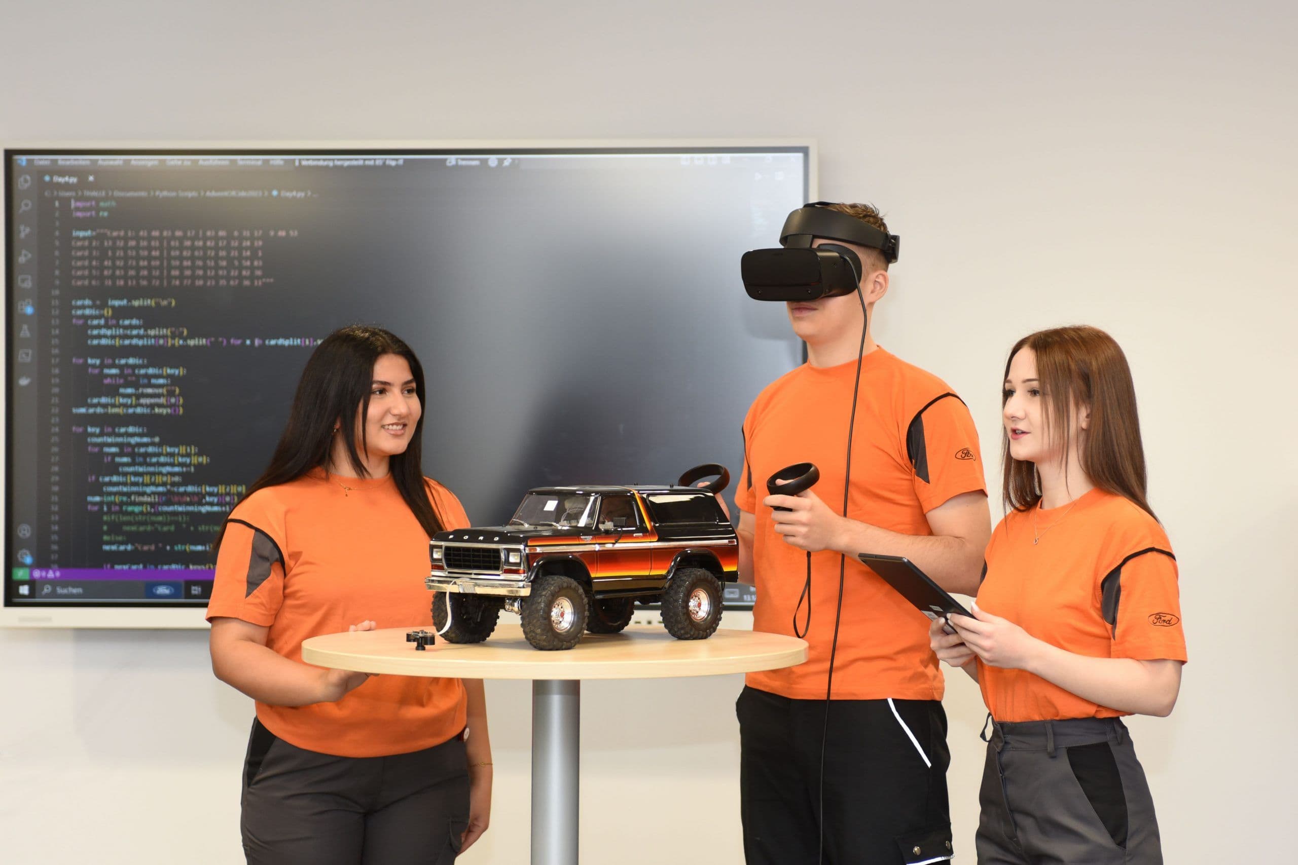 Ford revolutioniert duales Informatik-Studium: Neue Ausrichtung auf künstliche Intelligenz