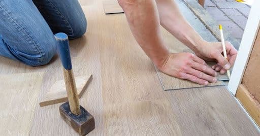 Parkett- und Bodenleger: Ausbildung, Aufgaben und Karrierechancen im Boden-Handwerk