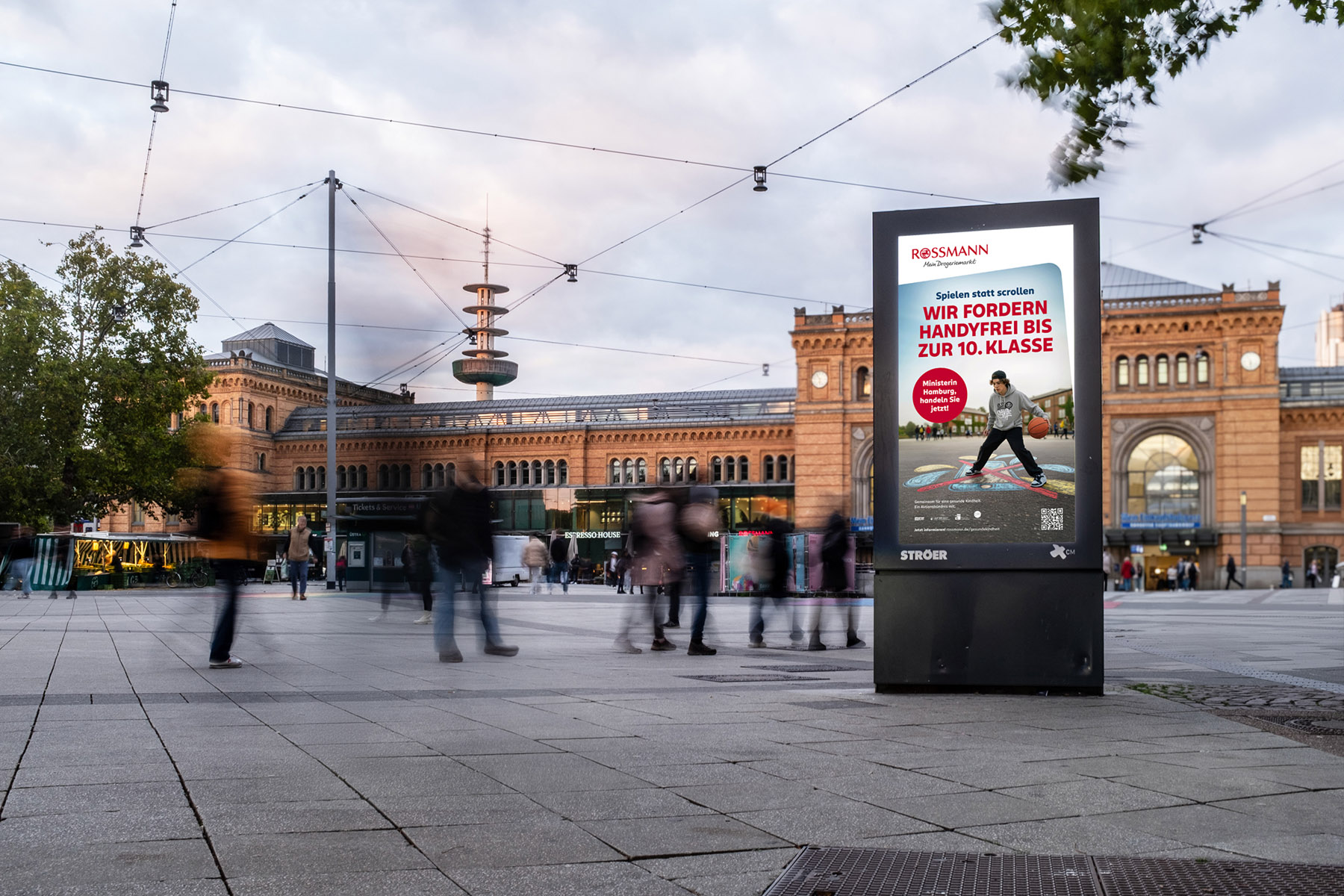 ROSSMANN startet Kampagne für handyfreie Schulen in Niedersachsen